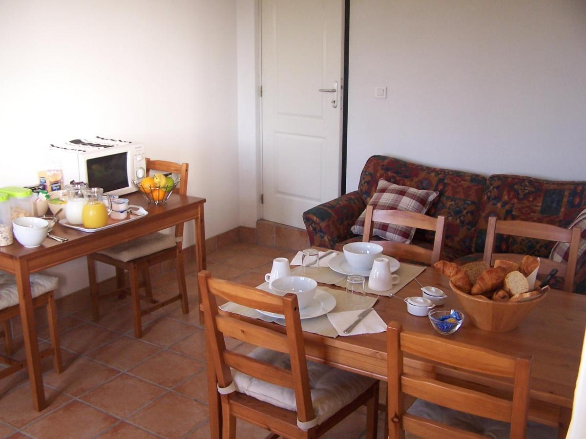 Les Hiboux Chambre D'Hotes L'Isle-Jourdain  Bagian luar foto